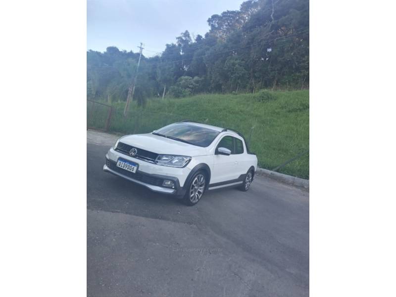 VOLKSWAGEN - SAVEIRO - 2016/2017 - Branca - R$ 79.900,00