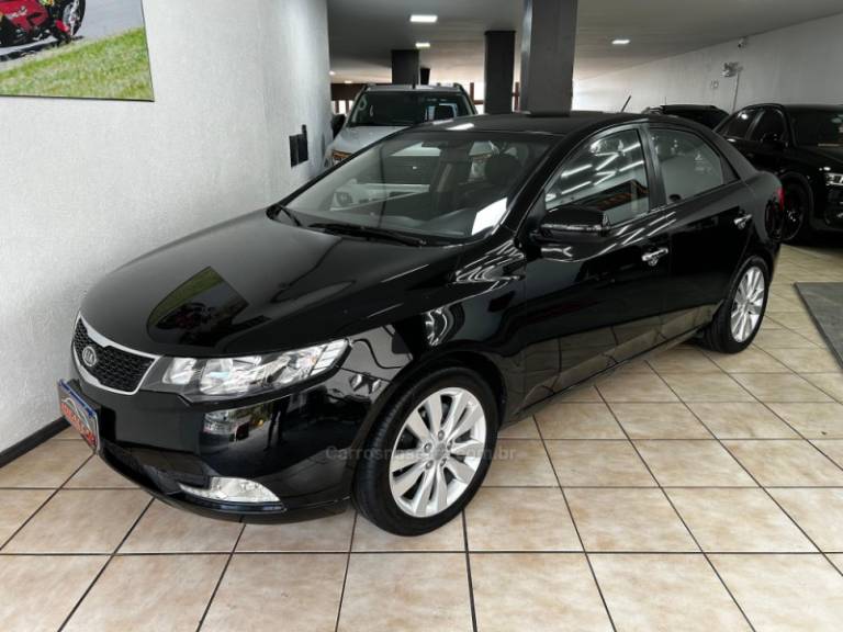 KIA MOTORS - CERATO - 2012/2013 - Preta - R$ 58.900,00