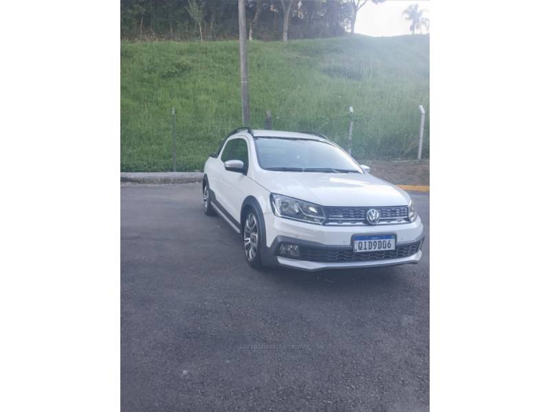 VOLKSWAGEN - SAVEIRO - 2016/2017 - Branca - R$ 79.900,00