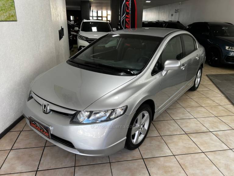 HONDA - CIVIC - 2008/2008 - Prata - R$ 44.900,00