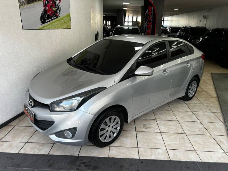 HYUNDAI - HB20S - 2014/2014 - Prata - R$ 52.900,00