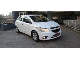 CHEVROLET - ONIX - 2018/2018 - Branca - R$ 51.800,00