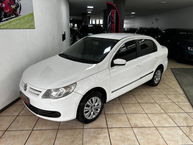 VOLKSWAGEN - VOYAGE - 2010/2010 - Branca - R$ 32.500,00