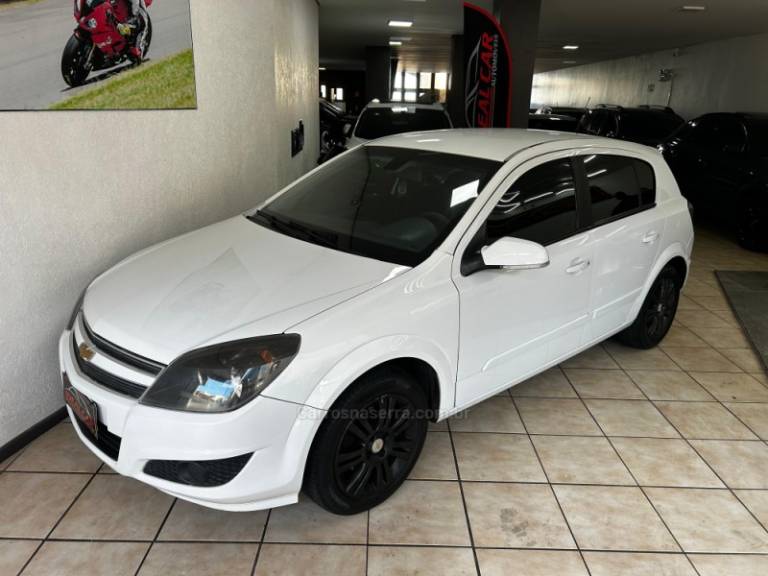 CHEVROLET - VECTRA - 2009/2010 - Branca - R$ 38.900,00
