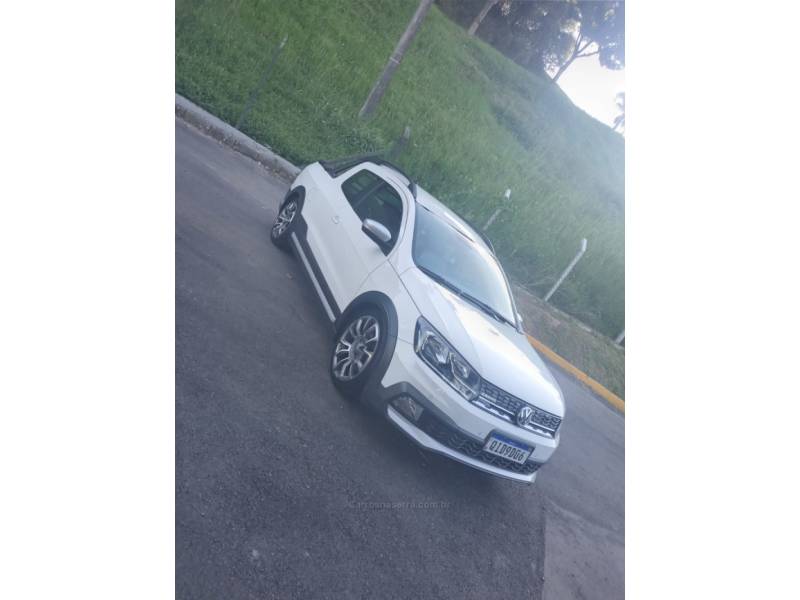 VOLKSWAGEN - SAVEIRO - 2016/2017 - Branca - R$ 79.900,00